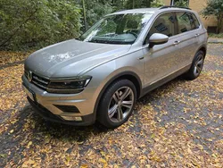 Grau Gebraucht 2016 VW Tiguan Highline SUV | 18.500 € (Superpreis)