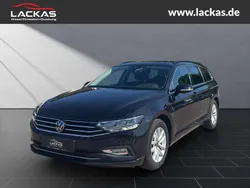 Deep black perleffekt Gebraucht 2023 VW Passat Business Kombi | 20.850 € (Fairer Preis)