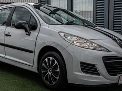 Weiß Gebraucht 2010 Peugeot 207 Filou Kombi | 1.999 € (Guter Preis)