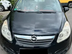 Schwarz Gebraucht 2006 Opel Corsa Limousine | 2.000 € (Guter Preis)