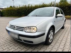 Silber Gebraucht 1998 VW Golf IV Kleinwagen | 2.500 € (Fairer Preis)