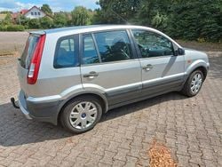 Grau Gebraucht 2010 Ford Fusion Limousine | 3.000 € (Fairer Preis)