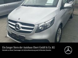 Silber Gebraucht 2021 Mercedes 300 Kombi | 44.880 €