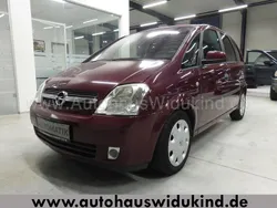 Rot Gebraucht 2003 Opel Meriva Van / Kleinbus | 4.990 € (Teuer)