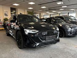 Schwarz Gebraucht 2022 Audi e-tron Sportback Black Edition SUV | 41.999 € (Fairer Preis)