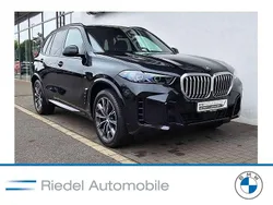 Black sapphire metallic Gebraucht 2024 BMW X5 M Sport SUV | 79.480 € (Superpreis)
