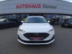 Weiß Neu 2024 Ford Focus Titanium Limousine | 27.990 € (Guter Preis)