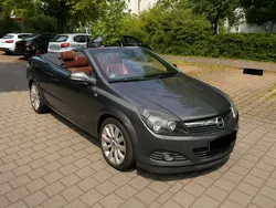 Grau Gebraucht 2010 Opel Astra Cabriolet Cosmo Cabrio | 7.222 € (Fairer Preis)