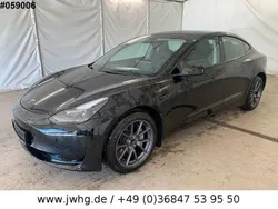 Black metallic Gebraucht 2022 Tesla Model 3 Standard Range Plus Limousine | 25.480 € (Superpreis)