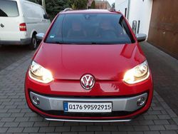 Rot Gebraucht 2016 VW cross up! Kleinwagen | 6.300 € (Superpreis)
