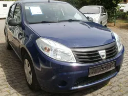 Blau Gebraucht 2008 Dacia Sandero Kleinwagen | 2.400 € (Fairer Preis)