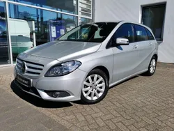 Silber Gebraucht 2013 Mercedes B180 Van / Kleinbus | 11.800 € (Fairer Preis)