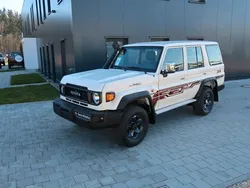 Grau Neu 2024 Toyota Land Cruiser SUV | 74.900 €