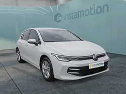 Weiß Gebraucht 2024 VW Golf VIII Life Limousine | 23.740 € (Guter Preis)