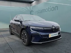 Blau Gebraucht 2023 Renault Mégane Techno Limousine | 29.675 € (Fairer Preis)