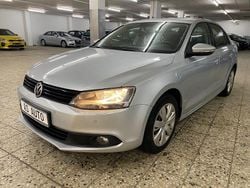 Silber Gebraucht 2011 VW Jetta Trendline Limousine | 4.498 € (Guter Preis)