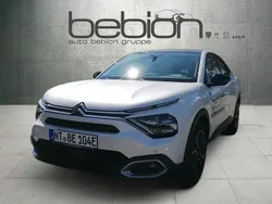 Perlmutt weiss Gebraucht 2023 Citroën e-C4 Shine Limousine | 20.700 € (Guter Preis)