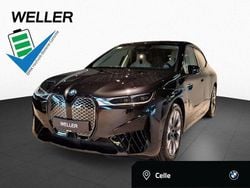 Saphirschwarz (schwarz) Gebraucht 2023 BMW iX Sport Line SUV | 44.444 € (Superpreis)