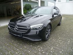 Obsidianschwarz metalliclack Gebraucht 2022 Mercedes E220 Kombi | 37.400 € (Fairer Preis)