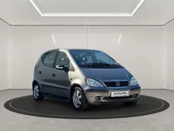 Grau Gebraucht 2003 Mercedes A160 Elegance Limousine | 2.950 € (Etwas zu teuer)