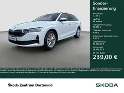 Weiß Gebraucht 2024 Skoda Octavia Selection Kombi | 32.888 € (Fairer Preis)