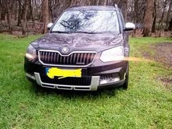 Schwarz Gebraucht 2014 Skoda Yeti SUV | 6.700 €