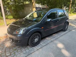 Grau Gebraucht 2007 Ford Fiesta Kleinwagen | 1.000 € (Guter Preis)
