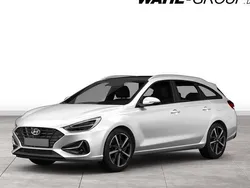 Weiß Gebraucht 2024 Hyundai i30 Select Kombi | 20.780 € (Fairer Preis)