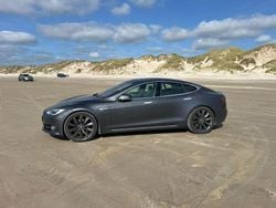 Grau Gebraucht 2016 Tesla Model S Kleinwagen | 25.900 €