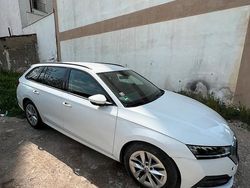 Weiß Gebraucht 2020 Skoda Octavia First Edition Kombi | 19.999 € (Superpreis)