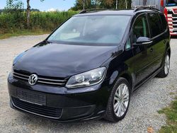 Schwarz Gebraucht 2011 VW Touran Trendline Van / Kleinbus | 4.750 € (Fairer Preis)