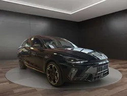Mitternachtsschwarz Gebraucht 2024 Cupra Leon Kombi | 38.300 € (Teuer)