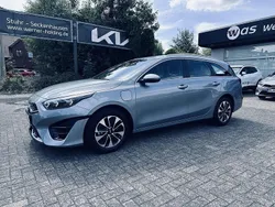 Lunarsilber (metallic) Gebraucht 2024 Kia Ceed Sportswagon Vision Kombi | 21.260 €