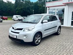 Silber Gebraucht 2009 Toyota Urban Cruiser SUV | 7.490 € (Etwas zu teuer)