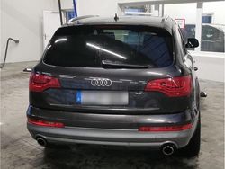 Grau Gebraucht 2014 Audi Q7 SUV | 16.500 €