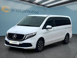 Weiß Gebraucht 2024 Mercedes EQV300 Van / Kleinbus | 51.199 € (Teuer)