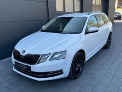 Moonweiss metallic Gebraucht 2018 Skoda Octavia Style Kombi | 15.900 € (Etwas zu teuer)
