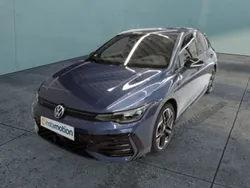 Blau Gebraucht 2024 VW Golf VIII Style Limousine | 36.550 €