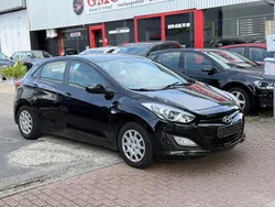 Schwarz Gebraucht 2013 Hyundai i30 Classic Limousine | 3.790 € (Superpreis)