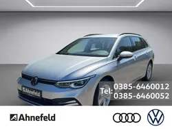Silver metallic Gebraucht 2024 VW Golf VIII Life Kombi | 26.555 € (Fairer Preis)