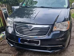 Schwarz Gebraucht 2014 Lancia Voyager Van / Kleinbus | 4.860 €