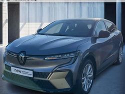 Grau Gebraucht 2022 Renault Mégane Iconic Limousine | 28.990 € (Etwas zu teuer)