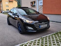 Schwarz Gebraucht 2017 Hyundai i30 Premium Limousine | 8.890 € (Guter Preis)