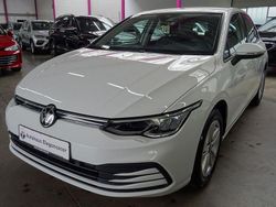 Pure white Gebraucht 2022 VW Golf VIII Life Limousine | 18.849 € (Guter Preis)