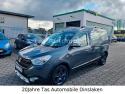 Grau Gebraucht 2017 Dacia Dokker Celebration Van | 9.999 € (Fairer Preis)