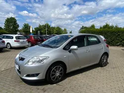 Silber Gebraucht 2007 Toyota Auris Sol Limousine | 3.990 € (Fairer Preis)