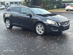 Schwarz Gebraucht 2011 Volvo V60 Kombi | 10.000 € (Fairer Preis)
