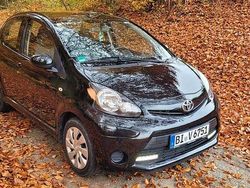 Schwarz Gebraucht 2012 Toyota Aygo Cool Kleinwagen | 4.500 € (Fairer Preis)