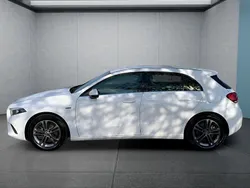 Weiß Gebraucht 2020 Mercedes A250 Kleinwagen | 23.149 € (Guter Preis)