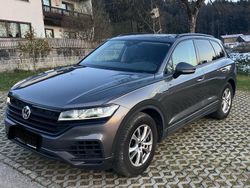 Grau Gebraucht 2018 VW Touareg SUV | 31.000 € (Superpreis)